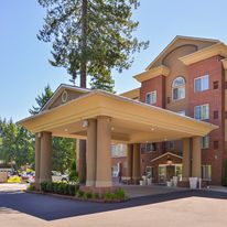Holiday Inn Express Hotel & Suites