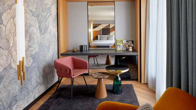 <b>Kimpton Vividora Hotel Suite</b>. Images powered by <a href="https://www.leonardoworldwide.com/" title="Leonardo Worldwide" target="_blank">Leonardo</a>.