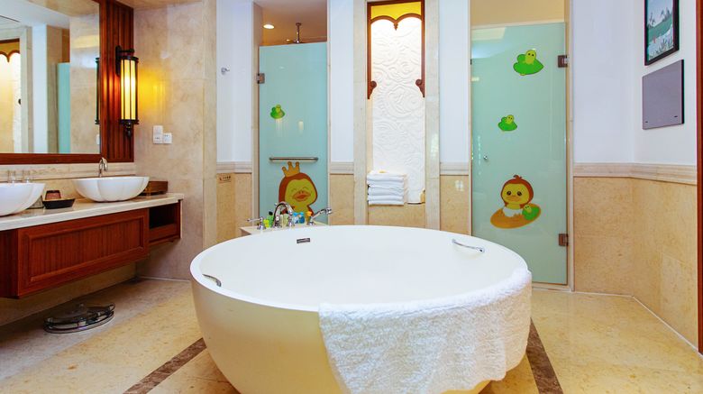 <b>InterContinental Xishuangbanna resort Suite</b>. Images powered by <a href="https://www.leonardoworldwide.com/" title="Leonardo Worldwide" target="_blank">Leonardo</a>.