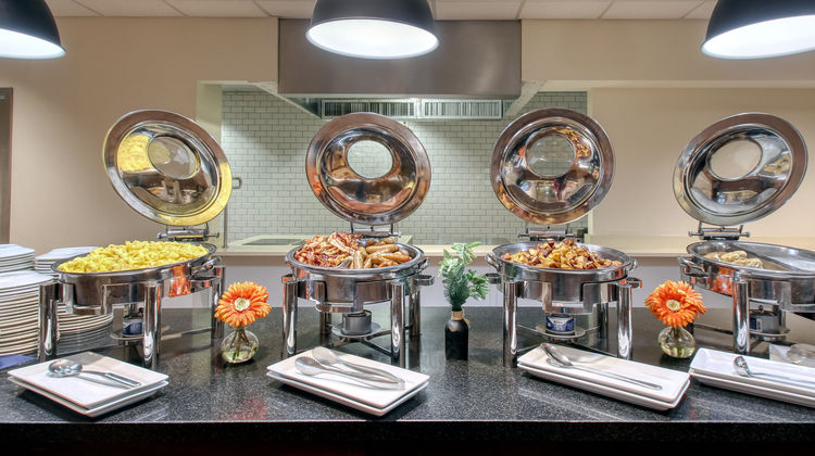 Holiday Inn & Stes Atlanta Airport North Restaurant