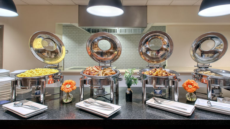 <b>Holiday Inn & Stes Atlanta Airport North Restaurant</b>. Images powered by <a href="https://www.leonardoworldwide.com/" title="Leonardo Worldwide" target="_blank">Leonardo</a>.
