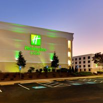Holiday Inn & Stes Atlanta Airport North