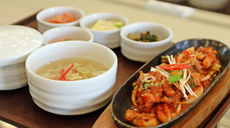 <b>Holiday Inn Suites Alpensia Pyeongchang Restaurant</b>. Images powered by <a href="https://www.leonardoworldwide.com/" title="Leonardo Worldwide" target="_blank">Leonardo</a>.
