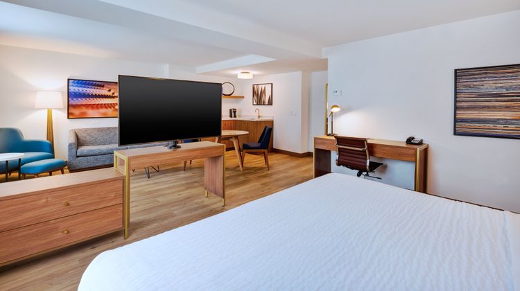 Hotel Indigo Detroit Downtown Suite