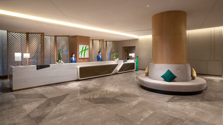Holiday Inn Wuxi Central Station Lobby
