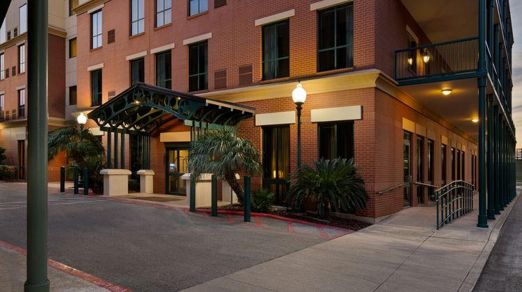 Staybridge Suites Exterior