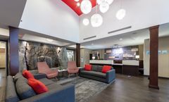Holiday Inn Express Suites Riverport