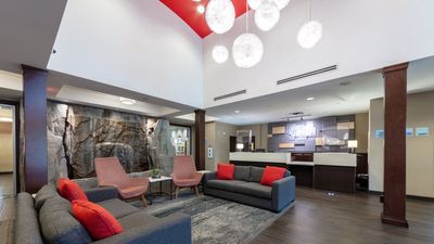 Holiday Inn Express Suites Riverport