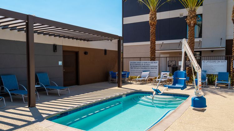 Candlewood Suites Las Vegas-E Tropicana Pool