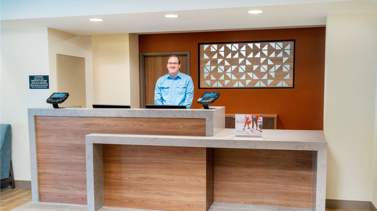 Candlewood Suites Las Vegas-E Tropicana Lobby