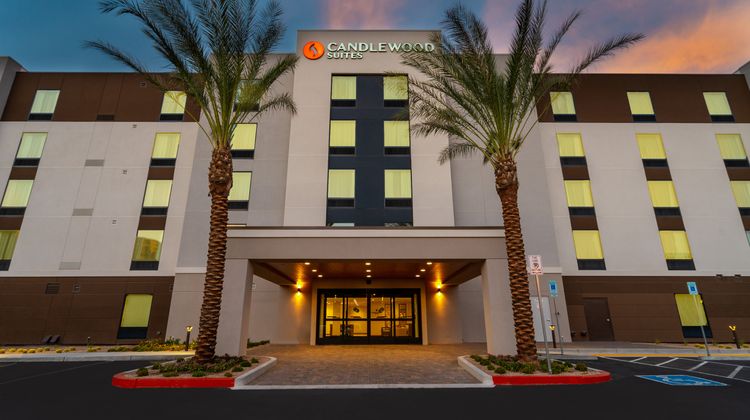 Candlewood Suites Las Vegas-E Tropicana Exterior