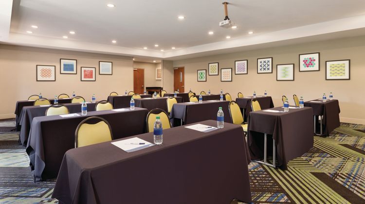 Holiday Inn Express Lavonia Meeting