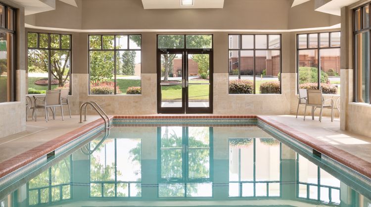 Holiday Inn Express Lavonia Pool