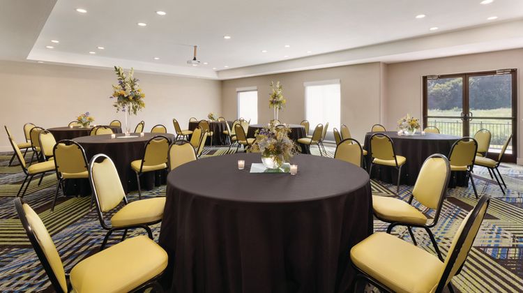 Holiday Inn Express Lavonia Meeting