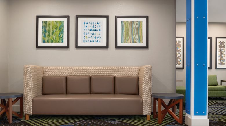 <b>Holiday Inn Express Lavonia Lobby</b>. Images powered by <a href="https://www.leonardoworldwide.com/" title="Leonardo Worldwide" target="_blank">Leonardo</a>.