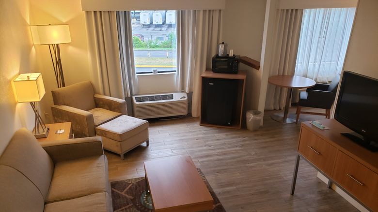 <b>Holiday Inn Express Pittsburgh-North Suite</b>. Images powered by <a href="https://www.leonardoworldwide.com/" title="Leonardo Worldwide" target="_blank">Leonardo</a>.