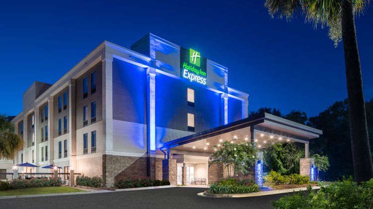 Holiday Inn Express Statesboro Exterior
