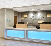 Holiday Inn Express Statesboro Lobby