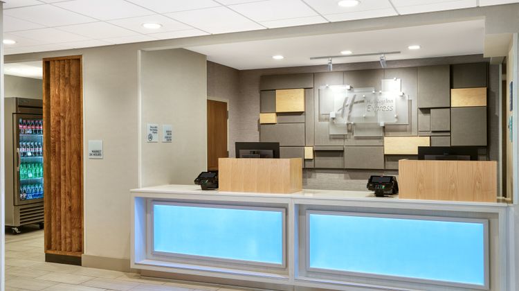 Holiday Inn Express Statesboro Lobby