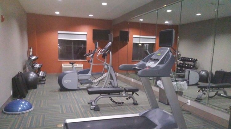Holiday Inn Express/Stes Vidor South Health Club