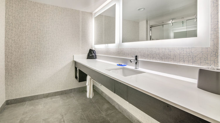 Holiday Inn Express/Stes Longview North Room