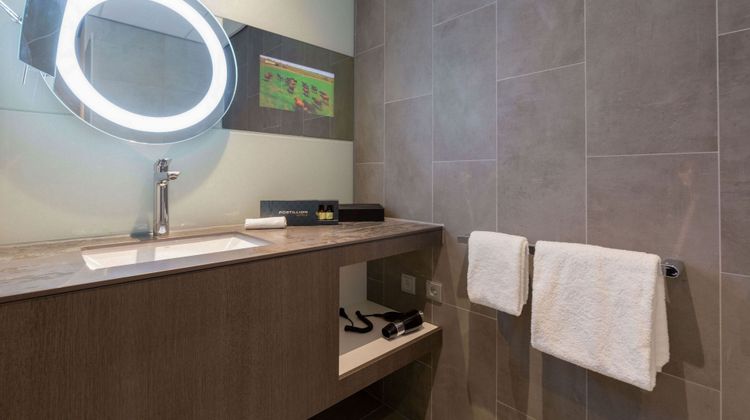 Postillion Hotel & Convention Center Room