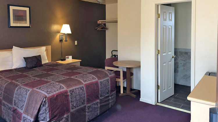 Scottish Inns Room