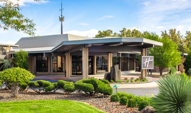 Holiday Inn Richland on the River Exterior