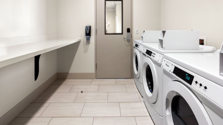 Holiday Inn Express & Suites Sumner Other