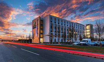 Holiday Inn Express Bicester