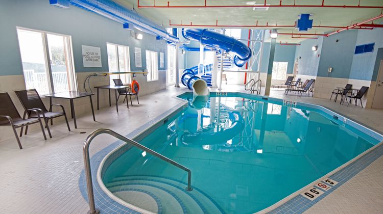 Holiday Inn Express Hinton Pool