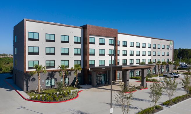 Holiday Inn Express/Stes North-Woodlands Exterior