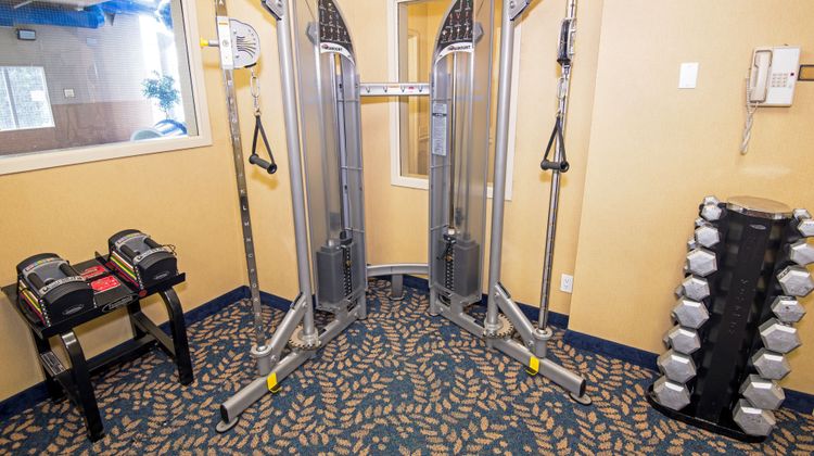 Holiday Inn Express Hotel & Suites Edson Health Club