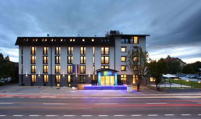 Holiday Inn Express Ljubljana Exterior