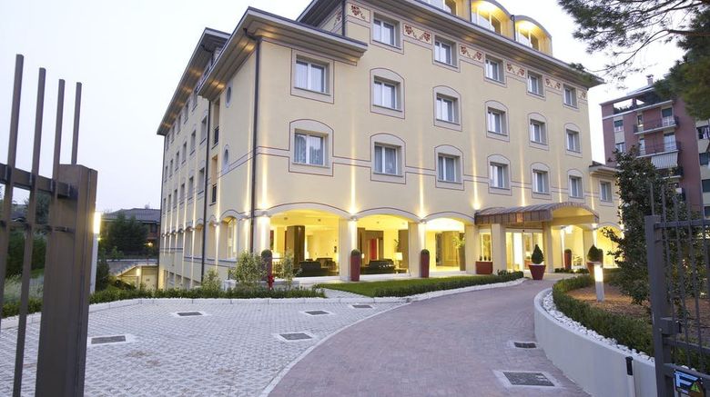 <b>Virginia Palace Hotel Exterior</b>. Images powered by <a href="https://www.leonardoworldwide.com/" title="Leonardo Worldwide" target="_blank">Leonardo</a>.
