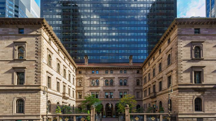 Lotte New York Palace Exterior