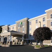 Holiday Inn Express & Sts Danbury