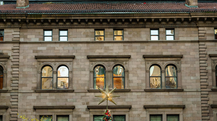 Lotte New York Palace Exterior