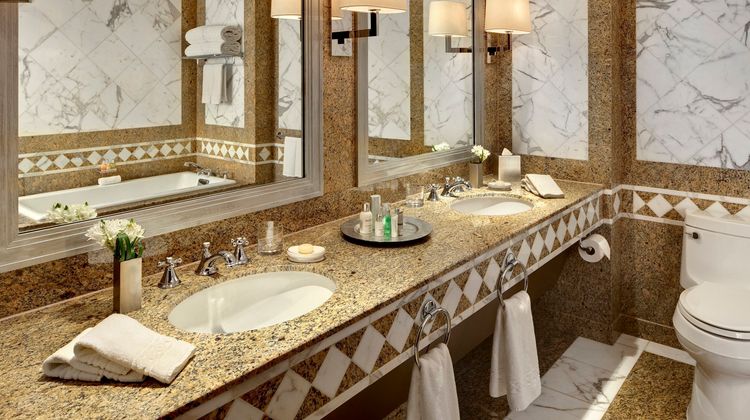 Lotte New York Palace Room