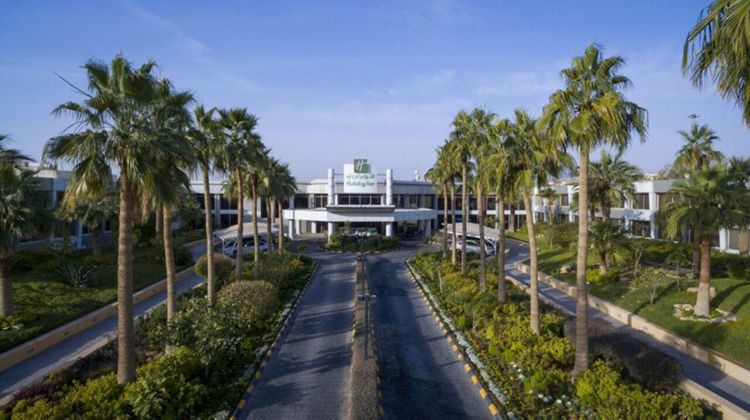 Holiday Inn Riyadh-Izdihar Airport Rd Exterior