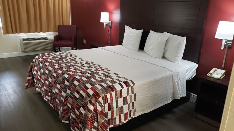 Red Roof Inn Kenner-New Orleans Airport Room