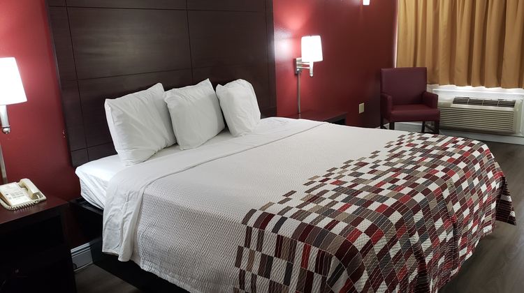 Red Roof Inn Kenner-New Orleans Airport Room