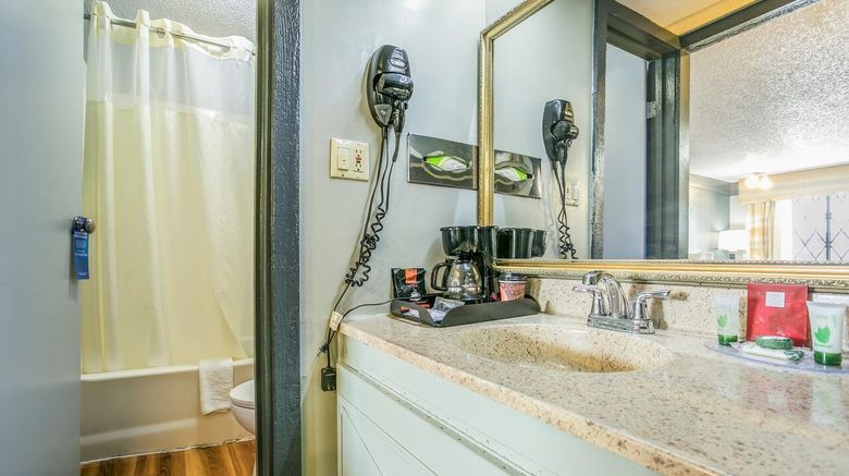 <b>Scottish Inns New Cumberland Room</b>. Images powered by <a href="https://www.leonardoworldwide.com/" title="Leonardo Worldwide" target="_blank">Leonardo</a>.