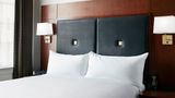 Club Quarters Hotel in Houston Room