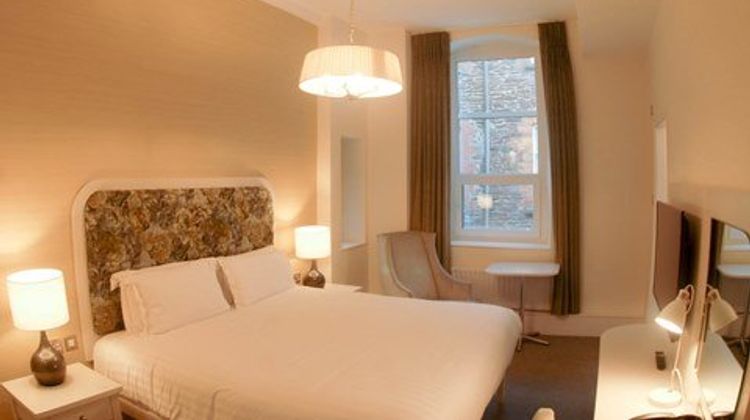 Hotel Isaacs Cork Room