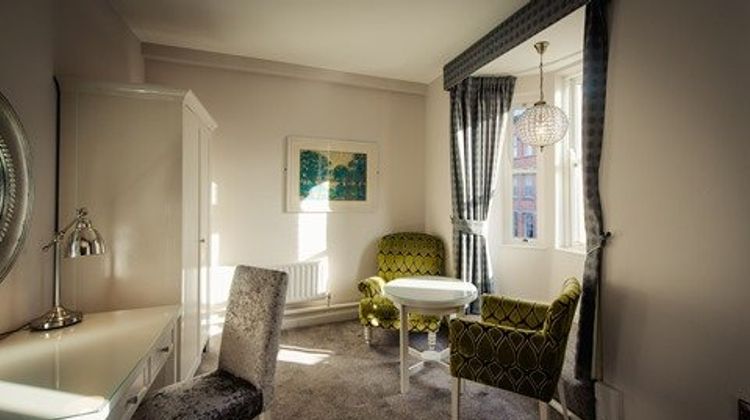 Hotel Isaacs Cork Room