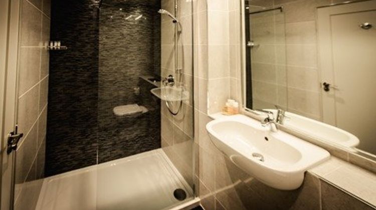 Hotel Isaacs Cork Room
