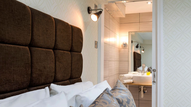 Hotel Shepherds Bush London Exterior