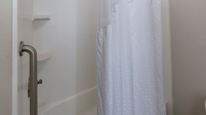 <b>Holiday Inn Express/Suites Louisville S Room</b>. Images powered by <a href="https://www.leonardoworldwide.com/" title="Leonardo Worldwide" target="_blank">Leonardo</a>.