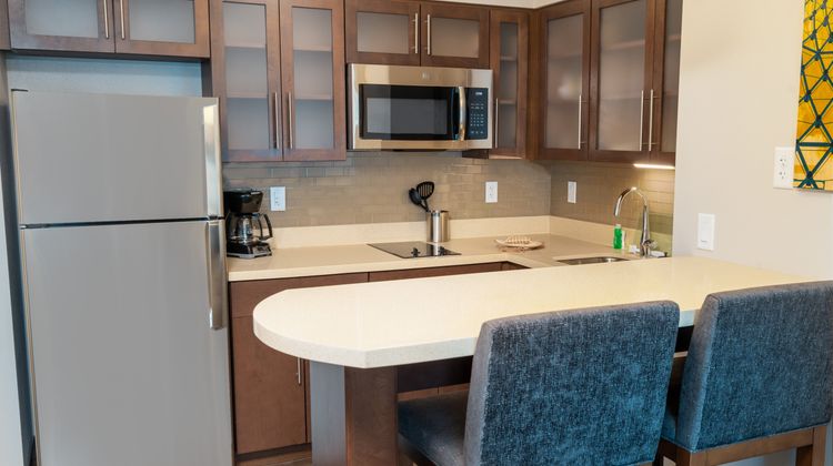 Staybridge Suites Nashville Franklin Suite